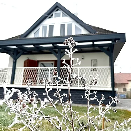 度假居 Agica Nyaralo *