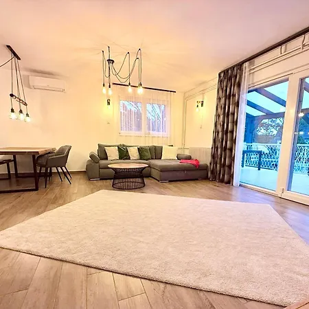 Agica Nyaralo 度假居 巴拉腾肯尼斯