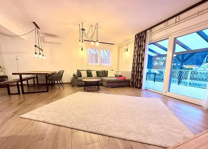 Agica Nyaralo بيت للعطل بالاتونكينيشي